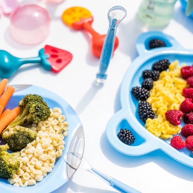 Babyono Juicy Orange Oktató Rágóka Csörgővel