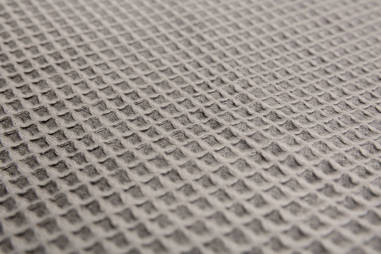 Sensillo Babapléd/Babatakaró gofrival – India grafitszürke