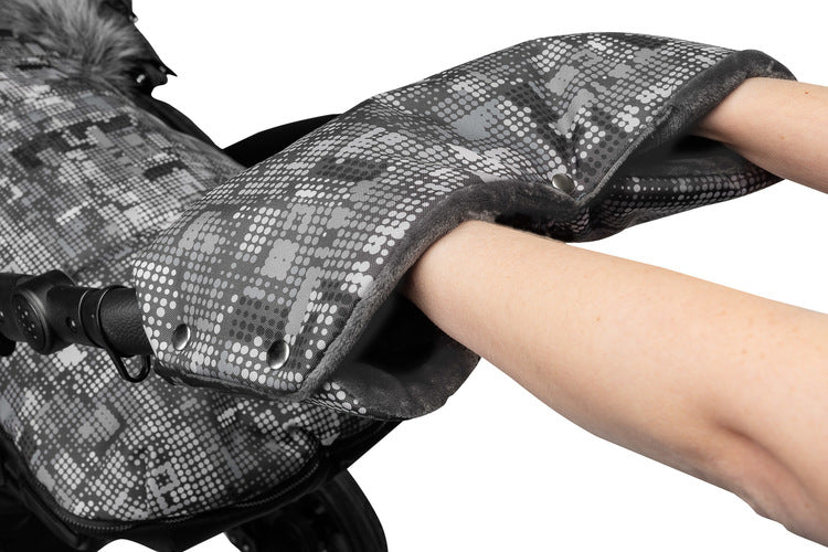 Sensillo Babakocsi-védőfólia – Grafitszürke pöttyök