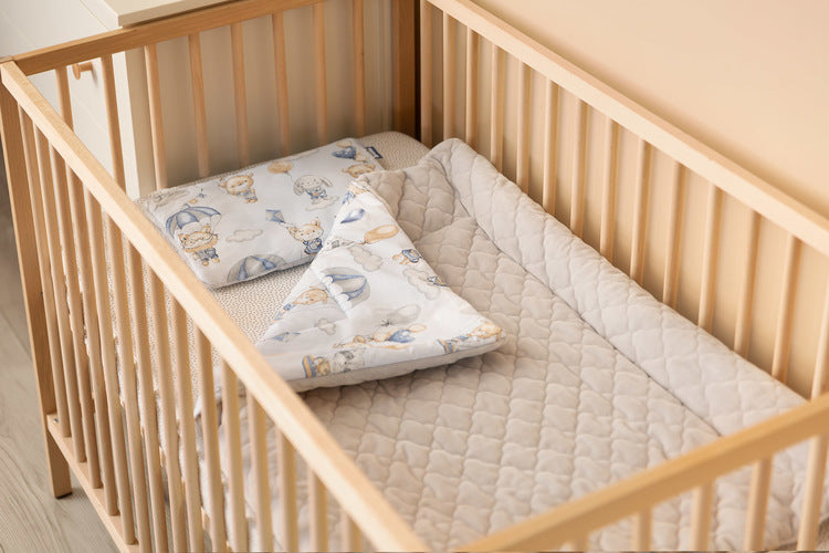 Sensillo Rácsos kiságy szett Flight In Clouds Plüss Karo