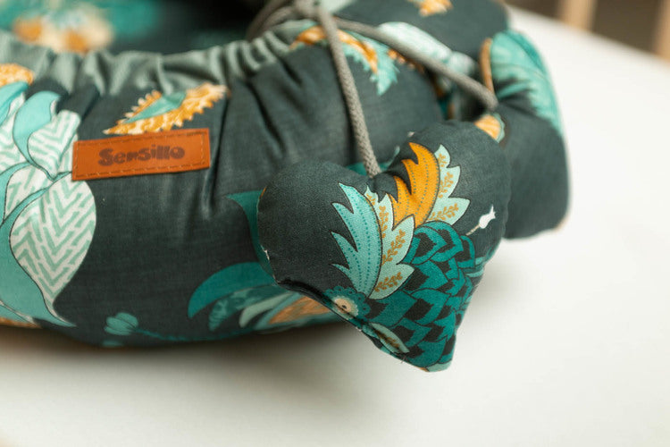 Sensillo Bársony Babafészek/Babagubó – Smaragdzöld Paradicsom + Párna