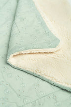 Sensillo Hímzett takaró 80x100 világos menta plüss