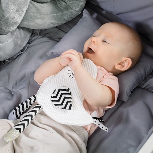 Babyono 1536 Little Birdie Blink&Smile lapos plüssjáték