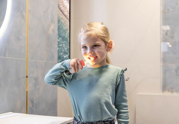 Innogio 1804 Fekete Fogkefe Gio-451 Fekete