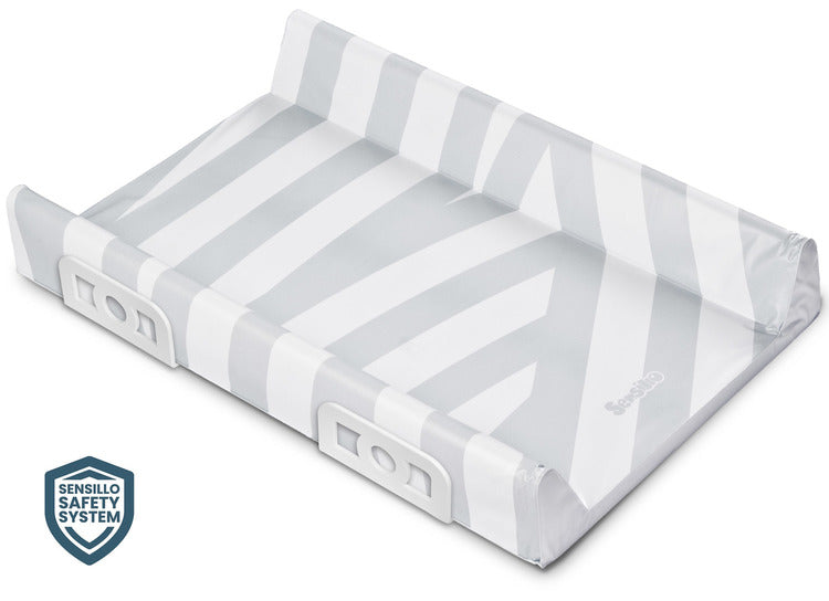 Sensillo Merevített pelenkázó alátét biztonsági rendszerrel – Patterns Stripes Platinum 70 cm